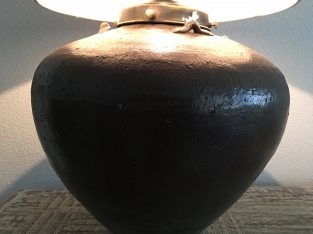 Schöne Stehlampe auf altem indonesischen Reiskrug, EINZIGARTIG!